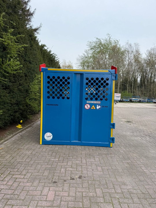 Gesloten Hijsbak 3.5 meter - met deur huren | Percon | Gekeurde hijsbakken voor veilig hijswerk